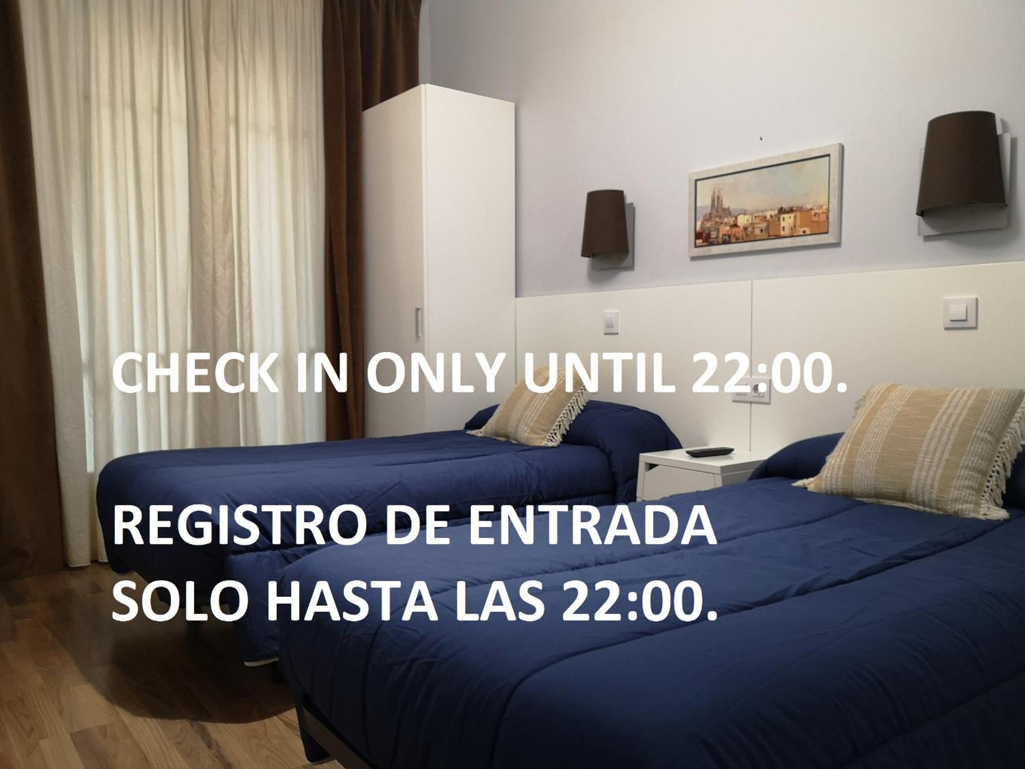 ホテル オスタル レセプス バルセロナ エクステリア 写真